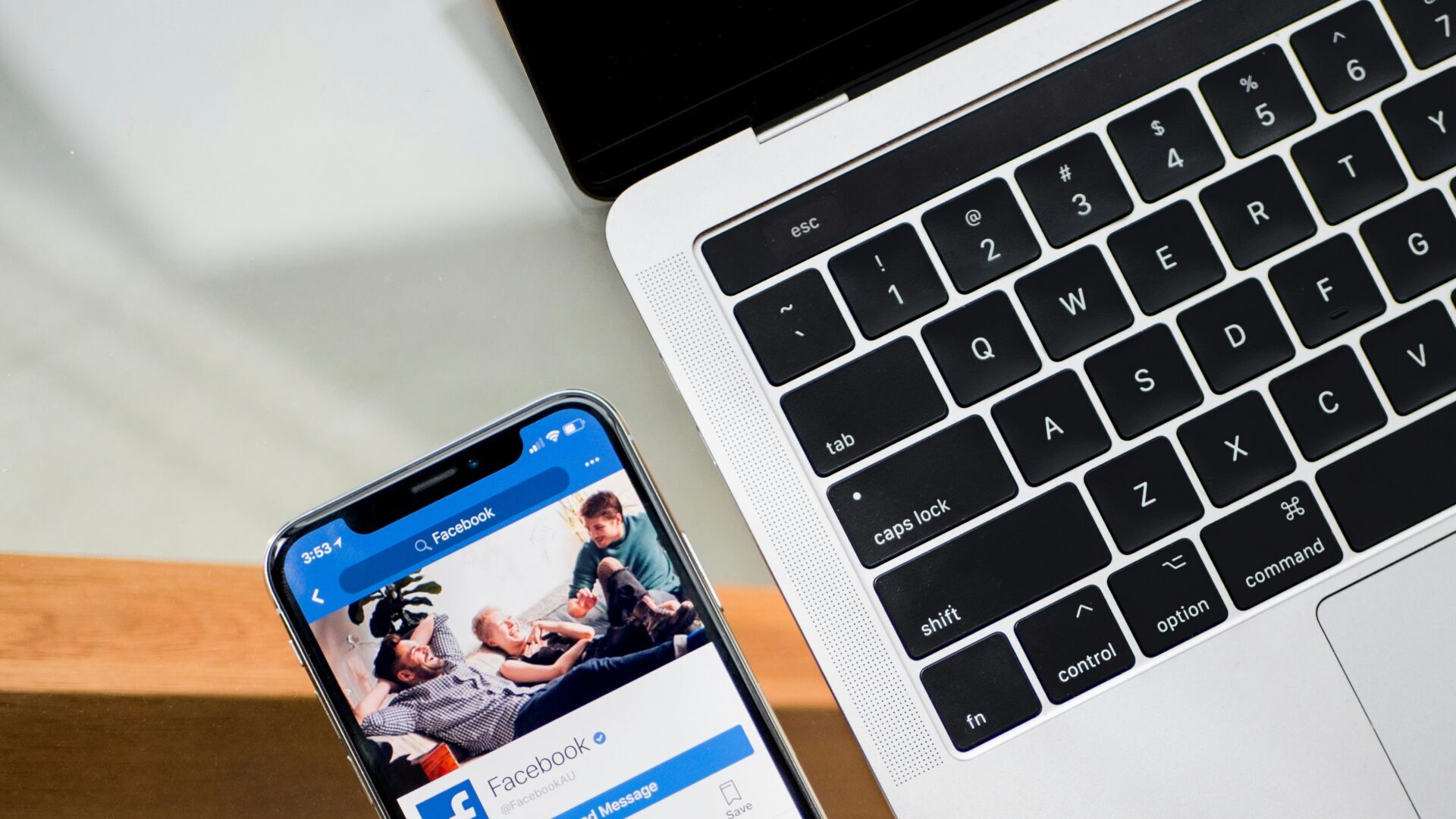 You are currently viewing The 5 Settings You Need to Change on Facebook in 2025 