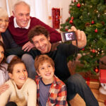 Family Photo Sharing Without Regrets: The Holiday Privacy Checklist